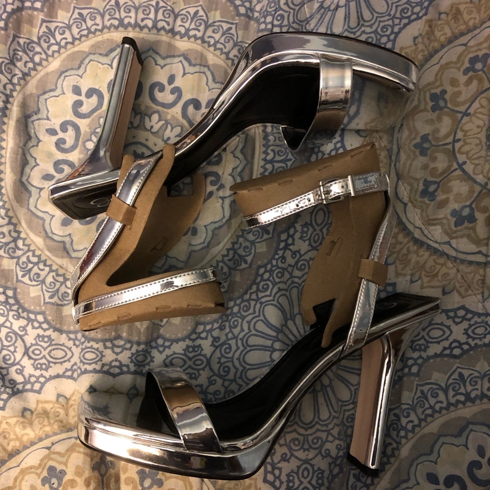 New Jessica Simpson Adonia Metallic Silver Open Toe Heels Size 10
